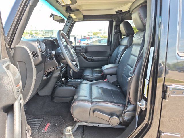 Used 2012 Jeep Wrangler Unlimited Sahara AWD/4WD image 13