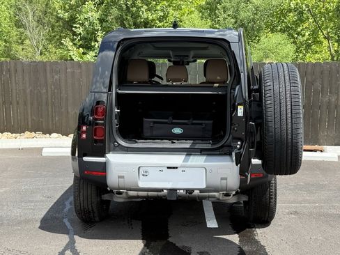 New 2025 Land Rover Defender 110 S image 5