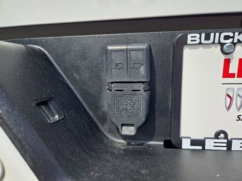 Used 2024 GMC Sierra 2500 AT4 AWD/4WD image 63
