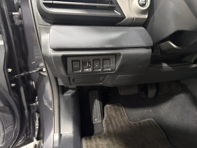 Used 2024 Subaru Outback Premium AWD/4WD image 11