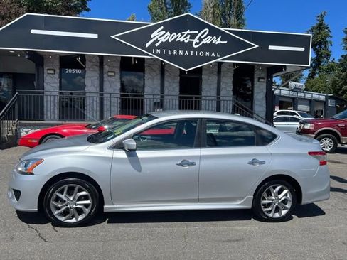Used 2014 Nissan Sentra SR w/ SR Driver Package FWD image 2