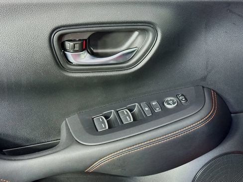 Used 2025 Honda HR-V Sport image 22