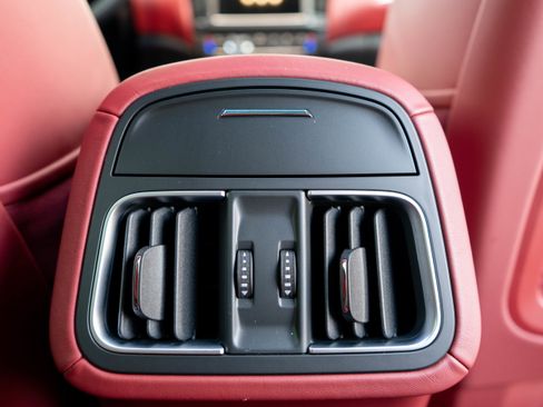 Used 2022 Maserati Levante Modena S image 43