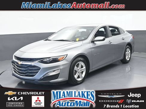 Used 2024 Chevrolet Malibu LT FWD image 1