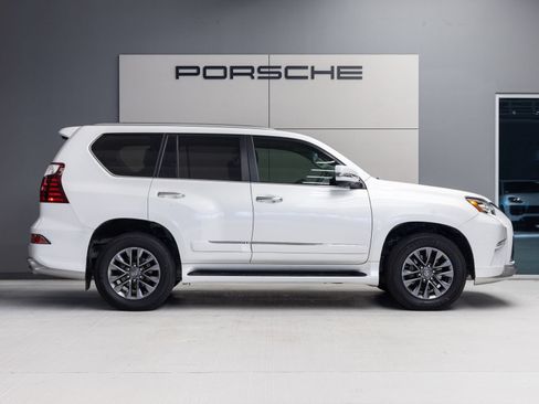 Used 2019 Lexus GX 460 Luxury AWD/4WD image 8