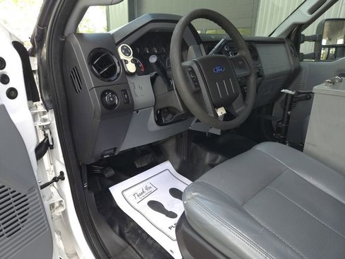 Used 2015 Ford F250 XL w/ XL Value Package AWD/4WD image 12