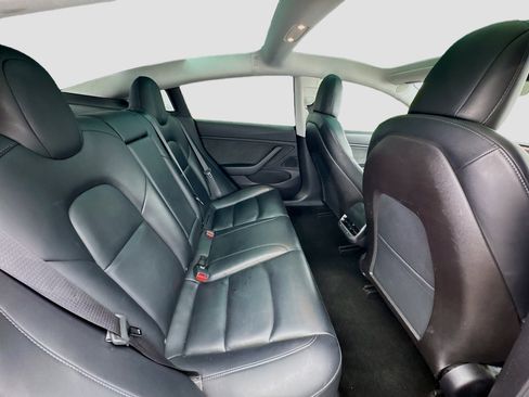 Used 2019 Tesla Model 3 Long Range image 19
