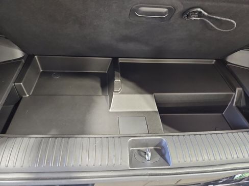 Used 2026 Hyundai Ioniq 9 SEL image 28