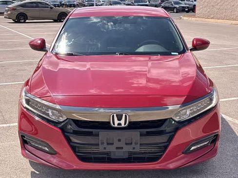 Used 2018 Honda Accord Sport image 9