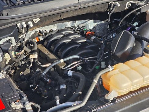 Used 2018 Ford F150 XLT w/ XTR Package image 24