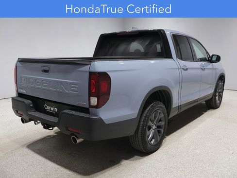 Used 2025 Honda Ridgeline Sport image 2