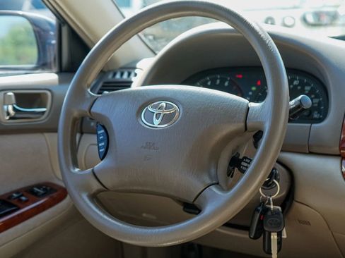 Used 2003 Toyota Camry XLE image 35