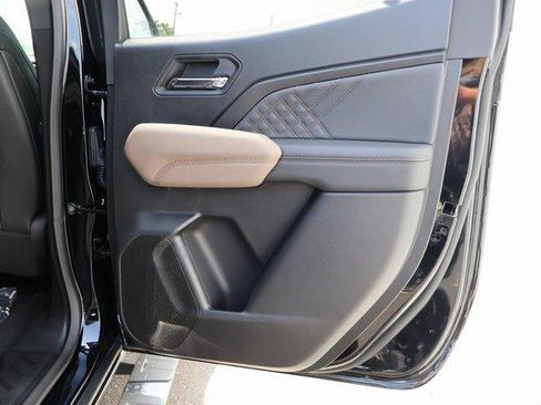 New 2025 GMC Canyon Denali image 11