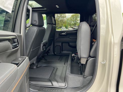 New 2026 GMC Sierra 1500 AT4 w/ AT4 Premium Package AWD/4WD image 49
