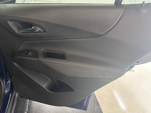 Used 2023 Chevrolet Equinox RS image 33