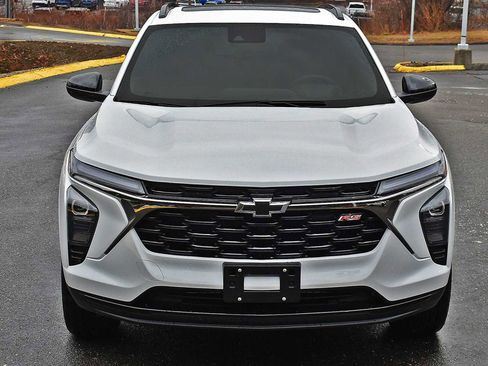 New 2026 Chevrolet Trax RS w/ Sunroof Package image 5