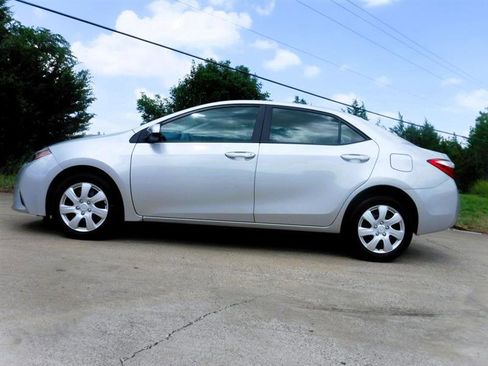 Used 2014 Toyota Corolla LE image 11