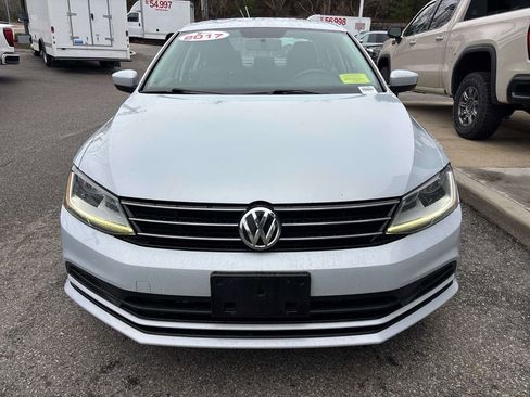 Used 2017 Volkswagen Jetta S w/ Jetta S Cold Weather Package image 4