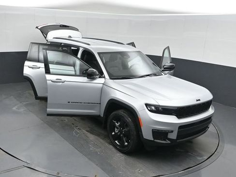 New 2025 Jeep Grand Cherokee L Limited w/ Black Appearance Package image 52