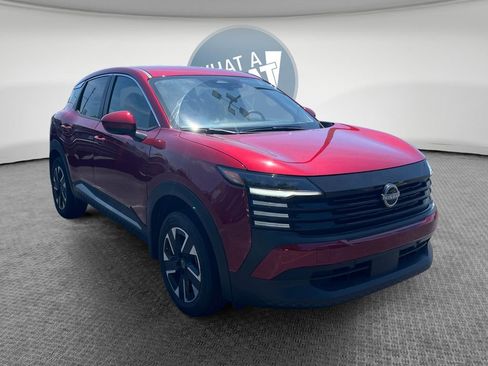 Used 2025 Nissan Kicks SV AWD/4WD image 1
