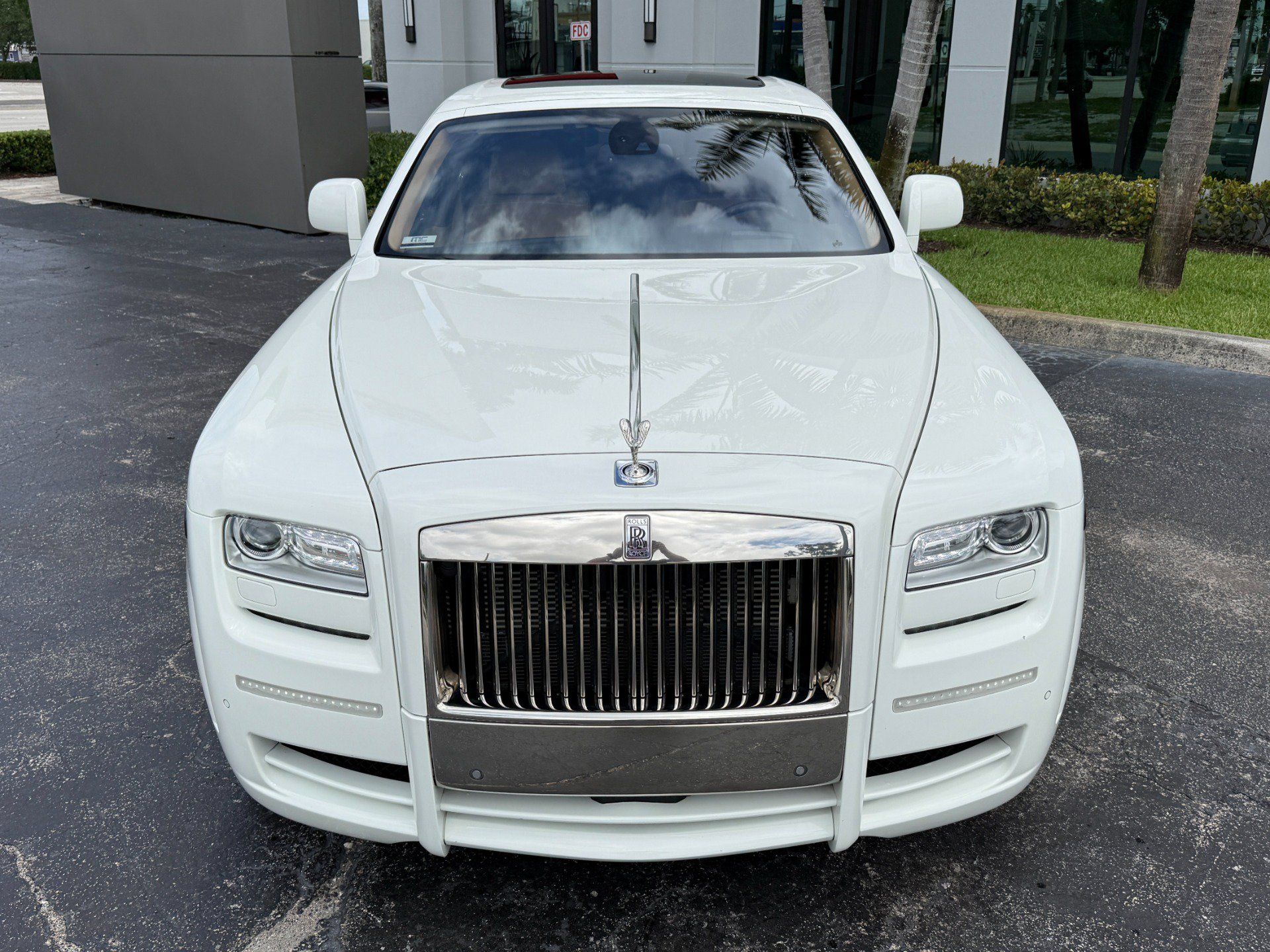 Used 2011 Rolls-Royce Ghost RWD image 7