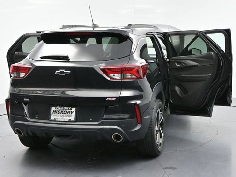 Used 2022 Chevrolet TrailBlazer RS w/ Sun and Liftgate Package AWD/4WD image 41