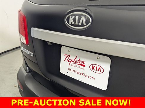 Used 2012 Kia Sorento LX w/ Convenience Pkg image 8