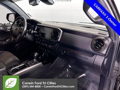 Used 2022 Toyota Tacoma TRD Off-Road w/ Technology Package AWD/4WD image 26
