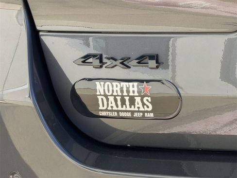 New 2025 Jeep Grand Cherokee L Altitude image 9