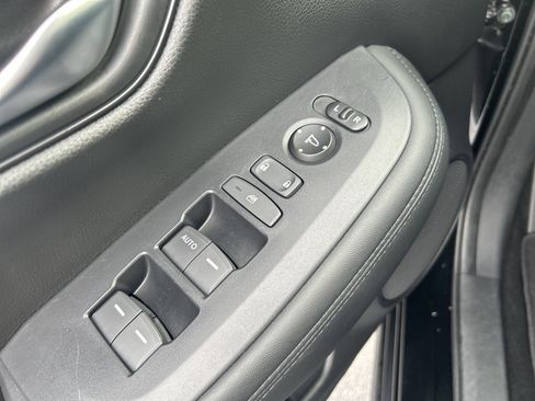 Certified 2025 Honda HR-V LX image 23