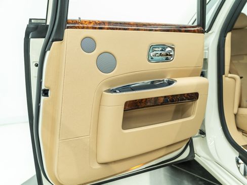 Used 2013 Rolls-Royce Ghost image 53