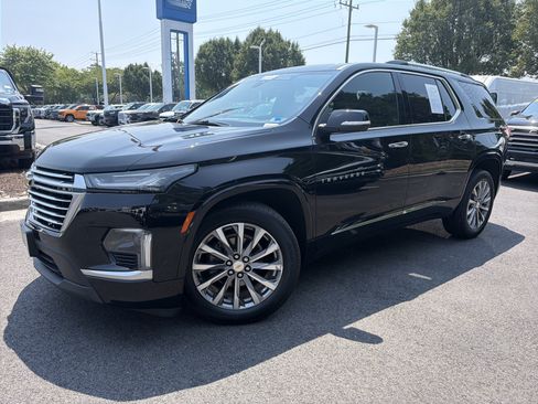 Used 2023 Chevrolet Traverse Premier AWD/4WD image 5