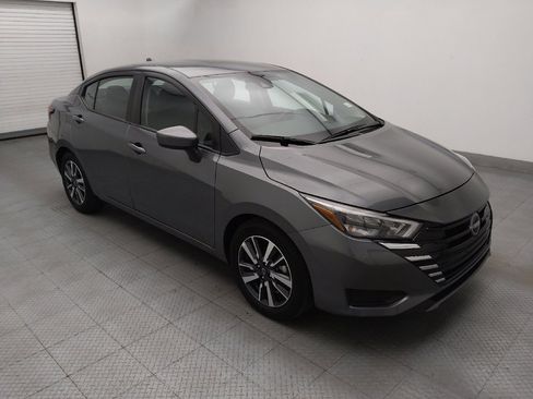 Used 2025 Nissan Versa SV FWD image 11
