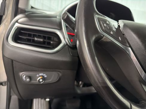 Used 2018 Chevrolet Equinox LT image 31