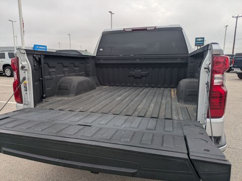 Used 2022 Chevrolet Silverado 1500 Custom image 23