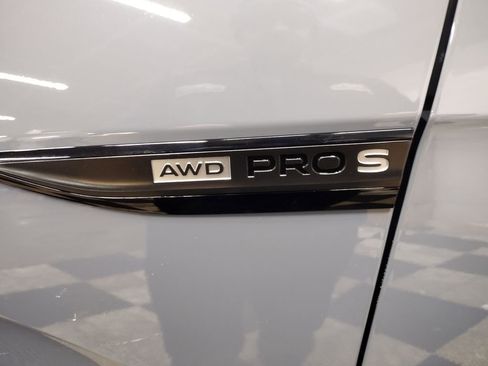 New 2026 Volkswagen ID.4 Pro S image 6