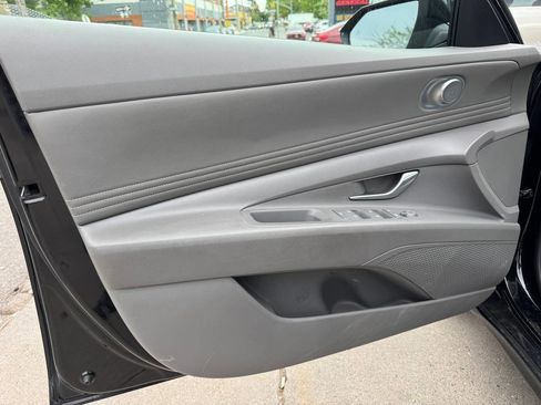 Used 2021 Hyundai Elantra SEL w/ Convenience Package FWD image 24