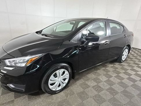 Used 2025 Nissan Versa S w/ Trunk Package FWD image 7