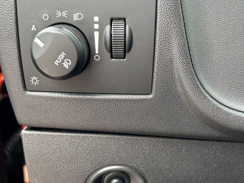 Used 2008 Dodge Challenger SRT8 image 23