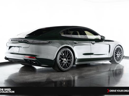 Used 2022 Porsche Panamera Turbo S image 8