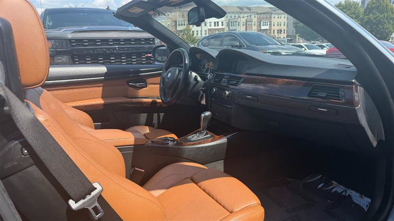 Used 2011 BMW 335i Convertible RWD image 7