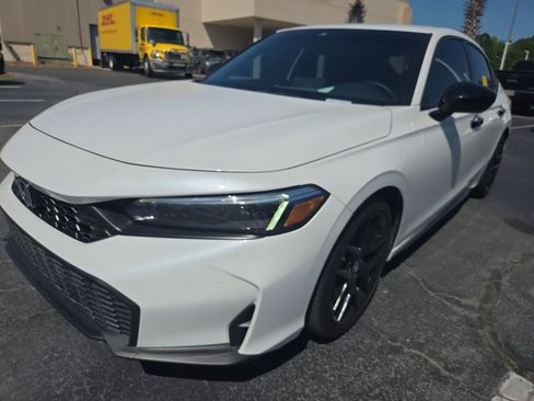 Used 2025 Honda Civic Sport image 1