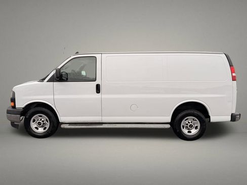 Used 2019 GMC Savana 2500 w/ Driver Convenience Package image 2