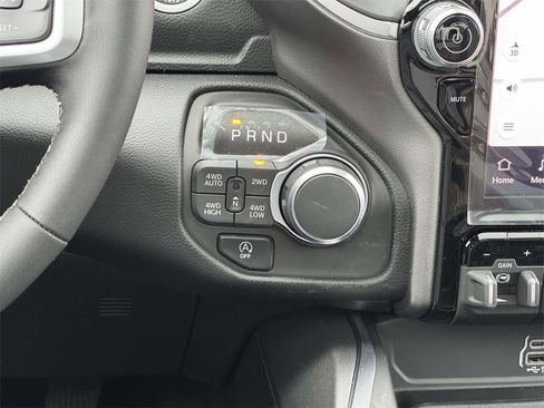 New 2026 RAM 1500 4x4 Crew Cab image 24