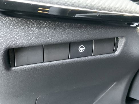 Used 2026 Nissan Kicks SR w/ Cold Weather Package image 29