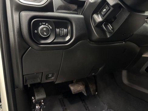 Used 2022 RAM 3500 Laramie image 11