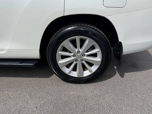 Used 2010 Toyota Highlander Limited AWD/4WD image 77