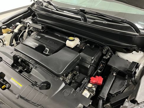 Used 2018 Nissan Pathfinder SV FWD image 65