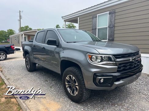 Used 2022 Chevrolet Colorado Z71 RWD image 3