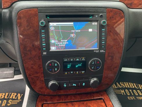 Used 2013 Chevrolet Avalanche LTZ image 31